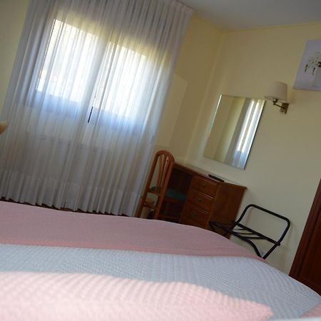Hotel Restaurante Val Antas de Ulla Bagian luar foto