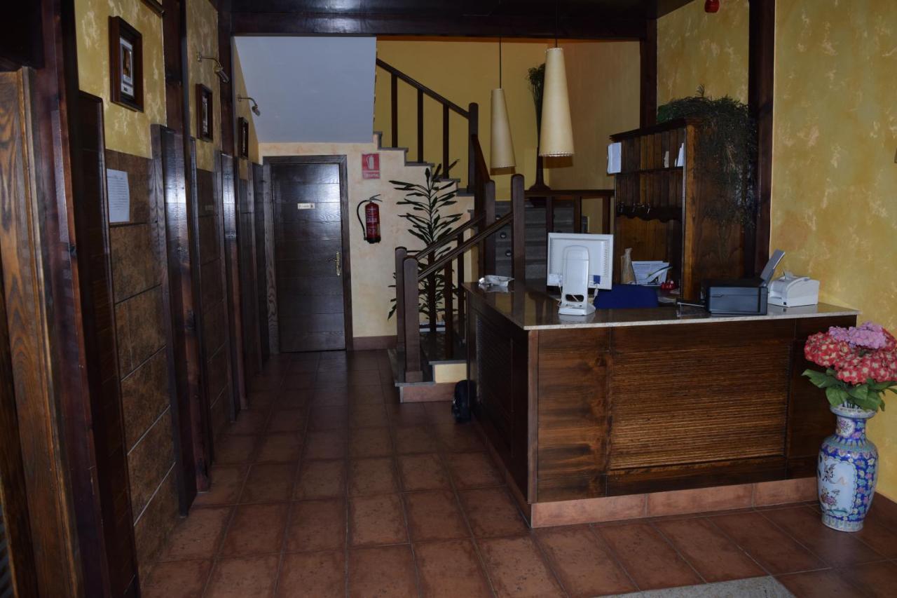 Hotel Restaurante Val Antas de Ulla Bagian luar foto