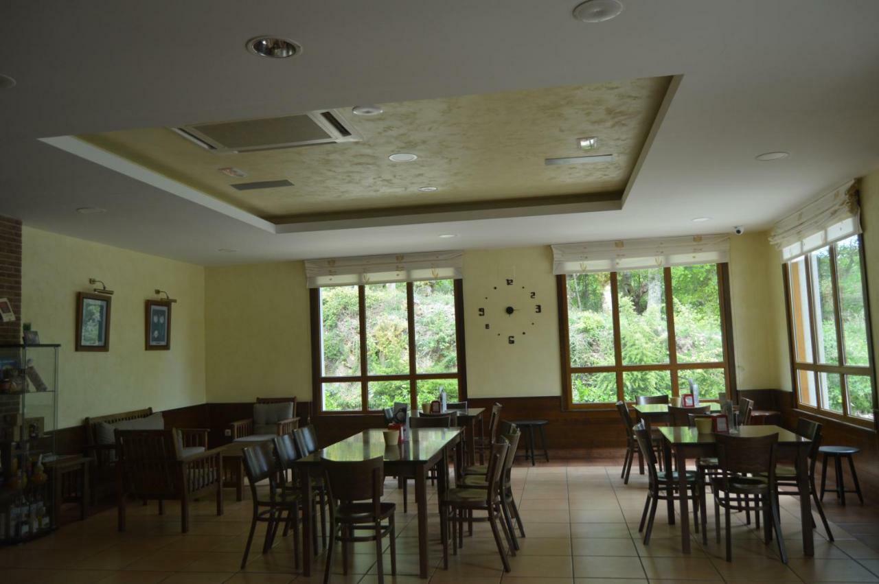 Hotel Restaurante Val Antas de Ulla Bagian luar foto