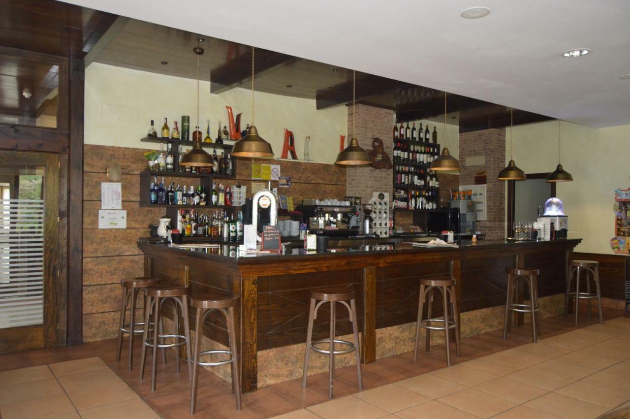 Hotel Restaurante Val Antas de Ulla Bagian luar foto